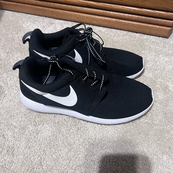 Nike Roshe One - Picture 6 of 11